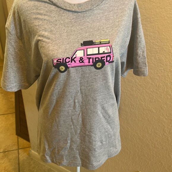 Antisocial Social Club Size M Sick & Tired Station Wagon Graphic Tee Gray Pink - Picture 1 of 7